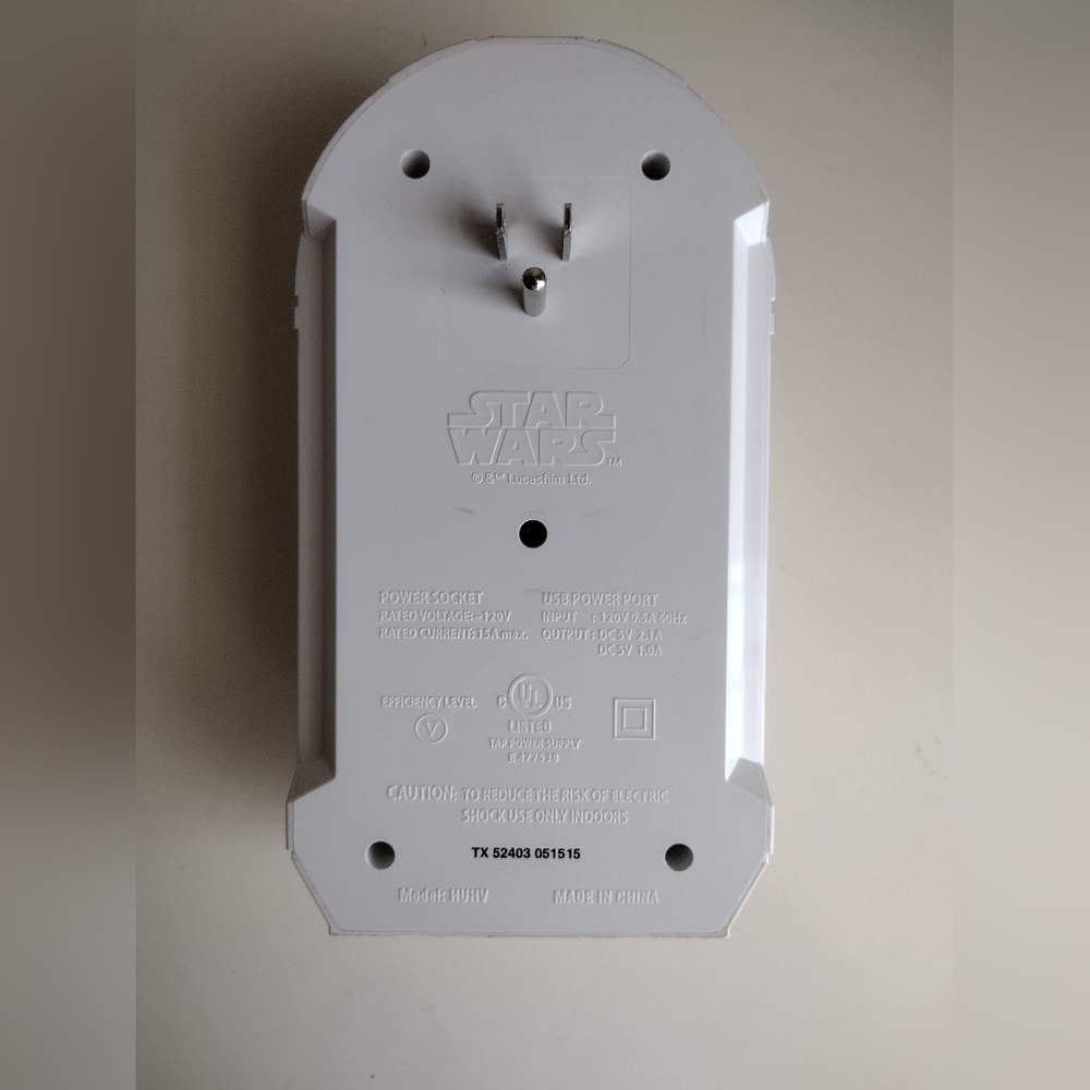 Star Wars R2-D2 wall Charger - Picture 5 of 7